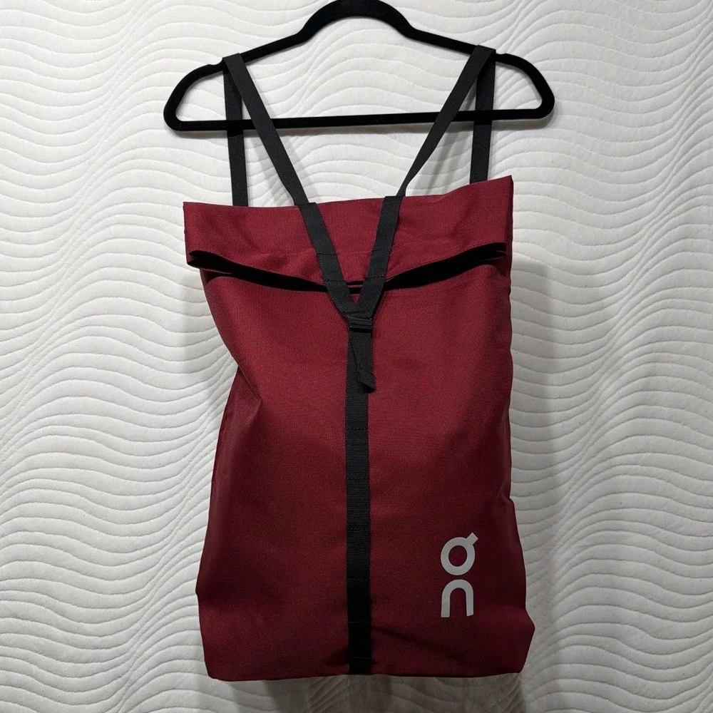 On‎ Cloud Running Packable Roll Top Backpack Burgundy Adjustable Straps Gym Bag